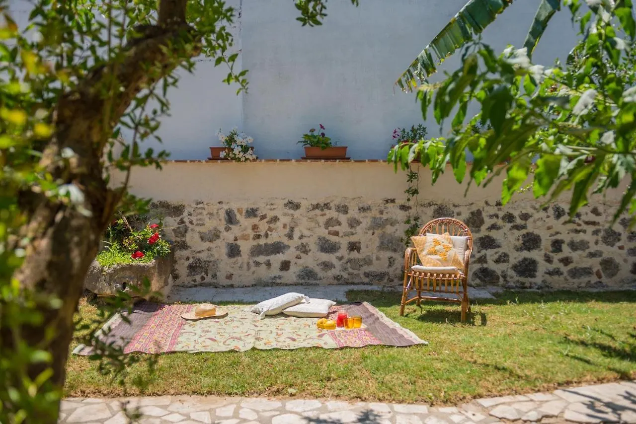 B&B Sa Domo De Sos Massaios Orosei Couette-café