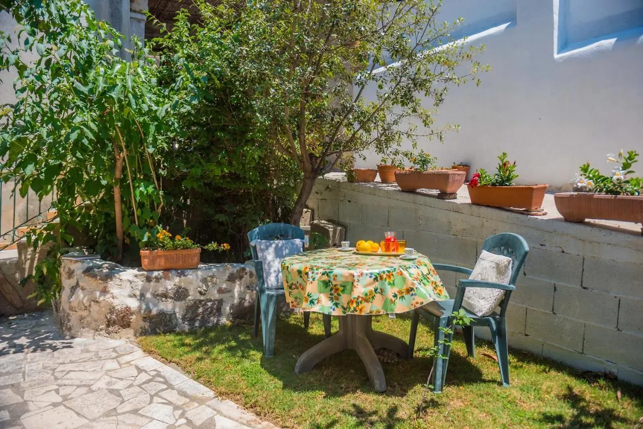 B&B Sa Domo De Sos Massaios Orosei